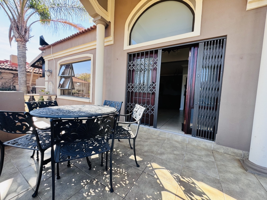 4 Bedroom Property for Sale in Wilkoppies North West